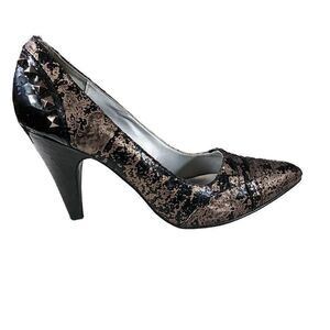 BKE Sole Women's Metallic Black And Gold Cone Heeled Slip-on Pumps Size 7.5